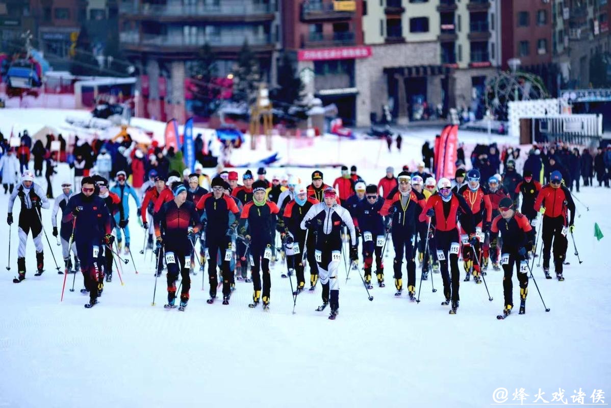 全国大学生滑雪挑战赛总决赛在松花湖举行